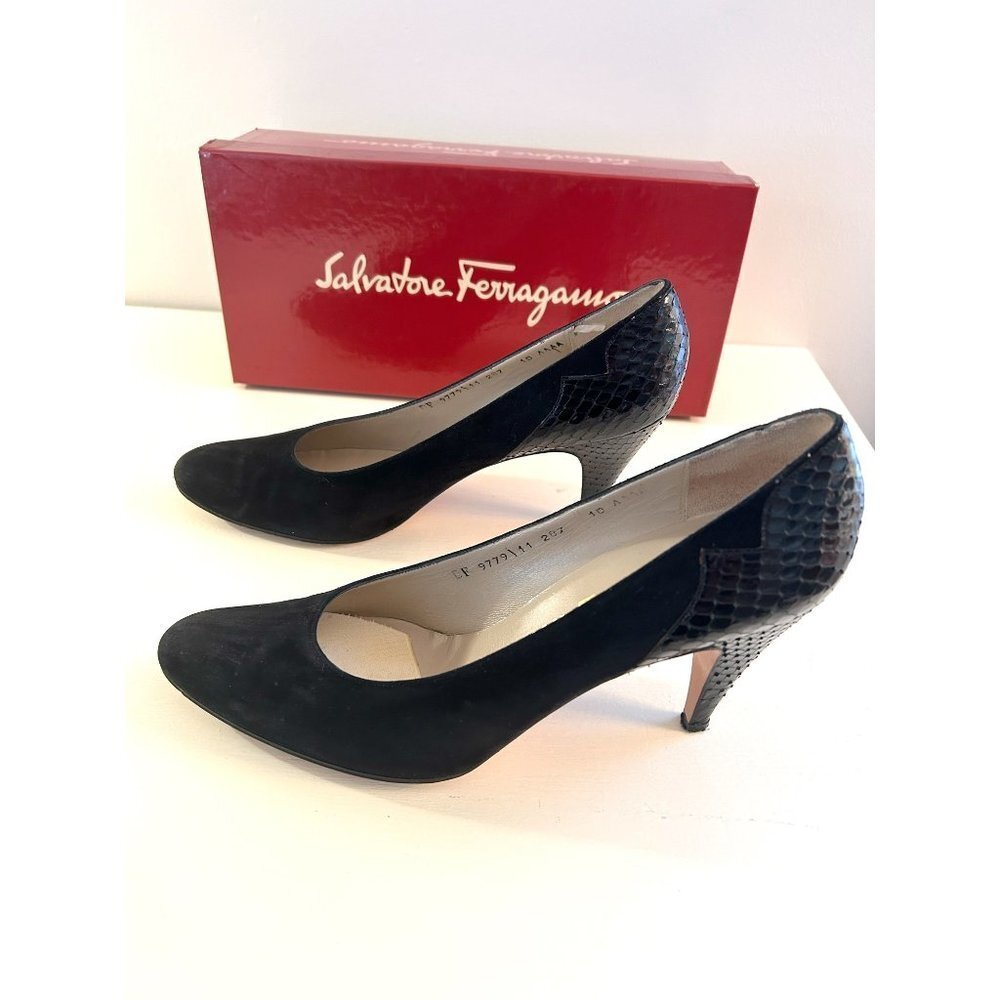 SALVATORE Ferragamo Women's Black Suede Heels Size 10 - Picture 3 of 8